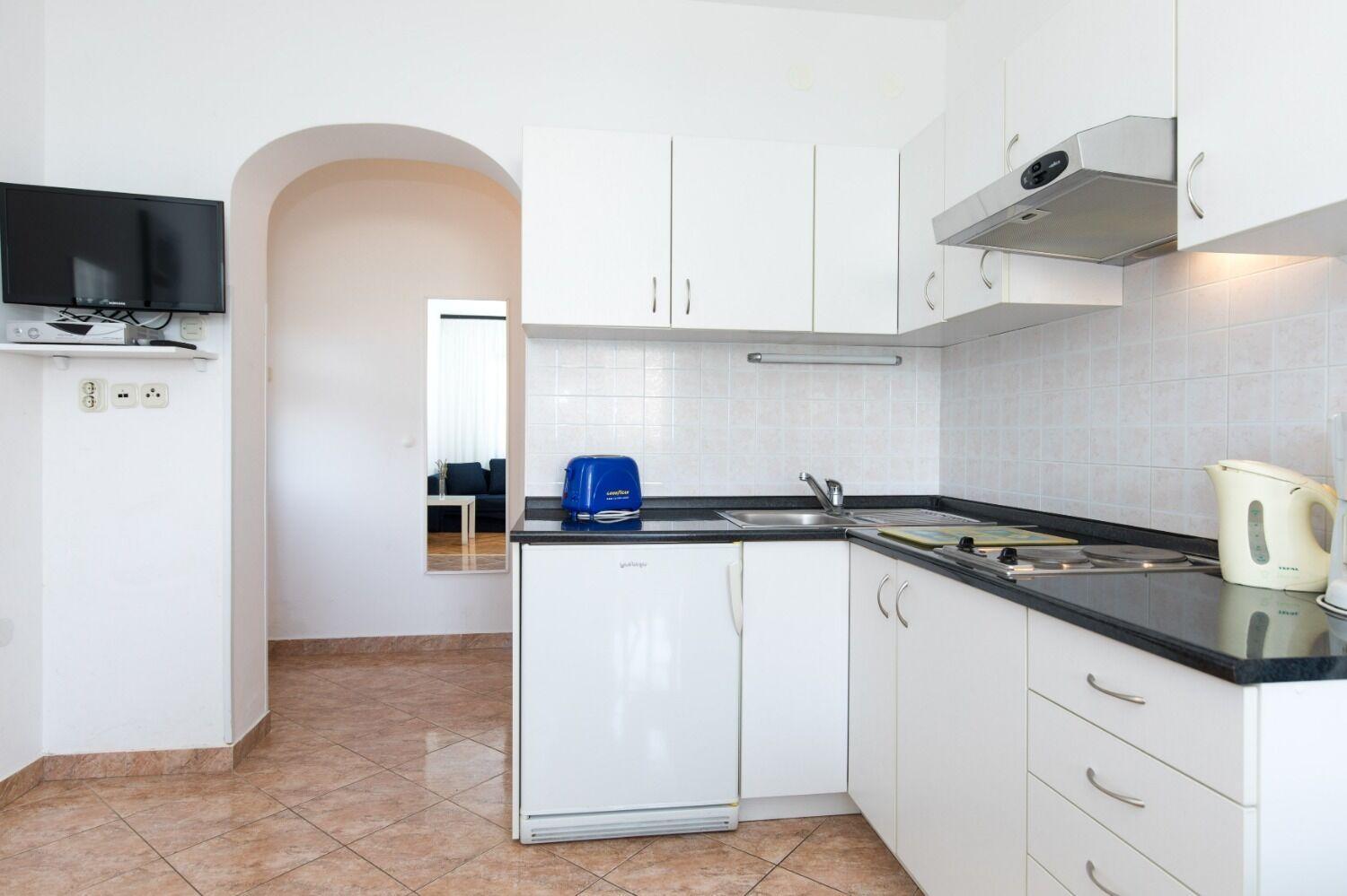 Apartments Kate - 100 M From Beach Малинска Экстерьер фото